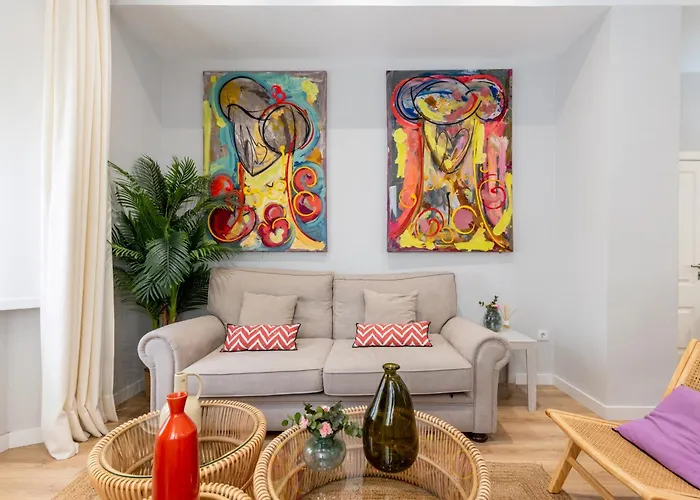 Conde Brand New Stylish Apartment
